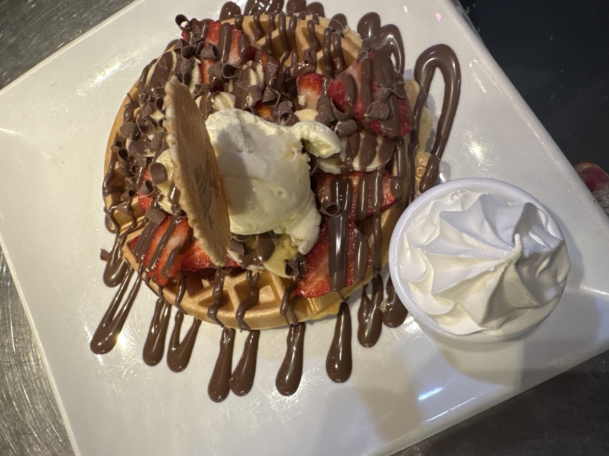 Creams Cafe Beckton Photo 4
