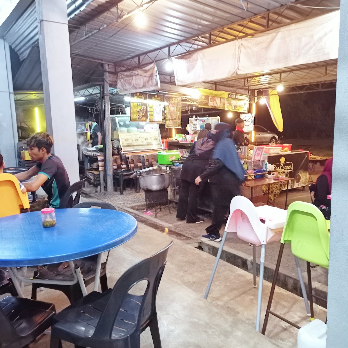 Roti Canai Gee Corner Photo 3