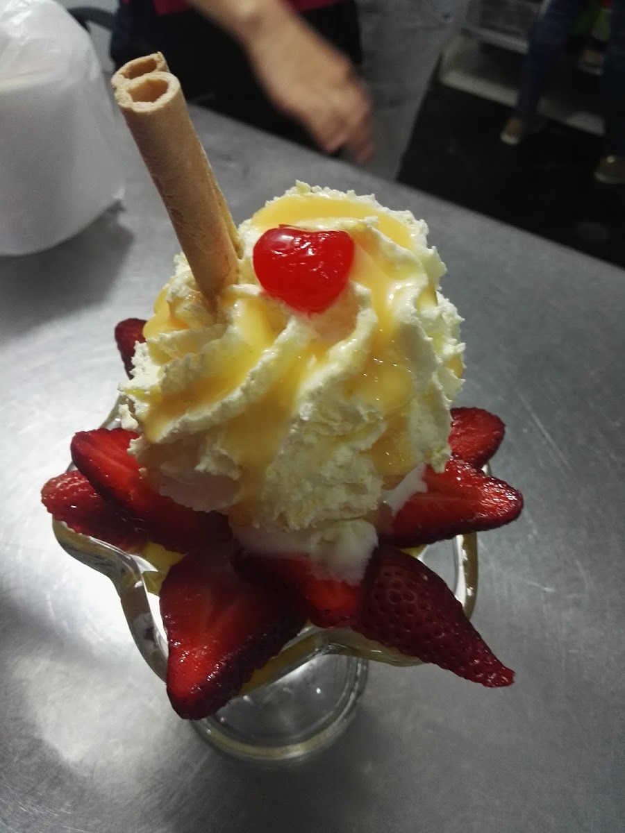 Helados Hugo's Photo 9