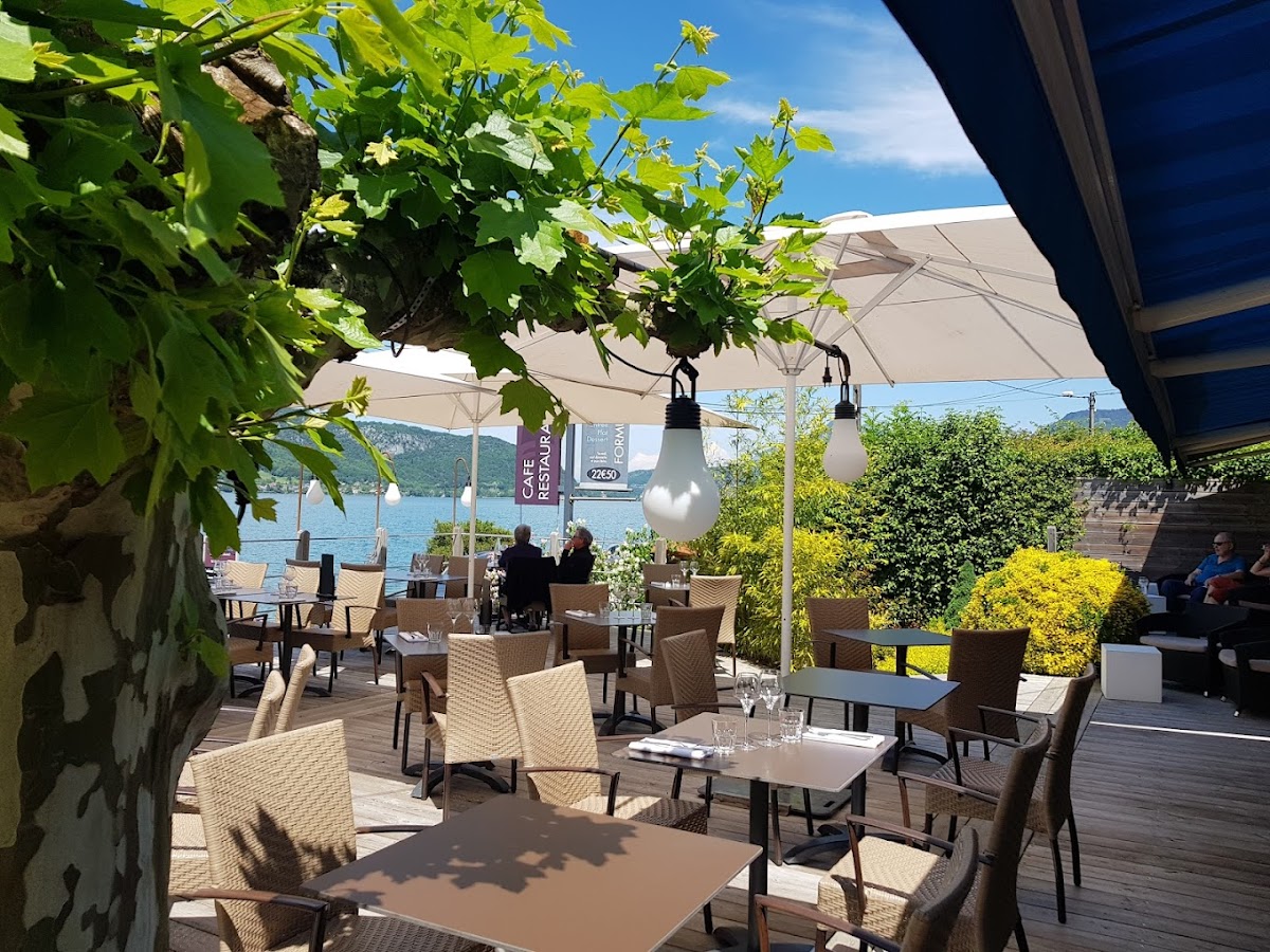 La Cuillère à Omble Café Restaurant
