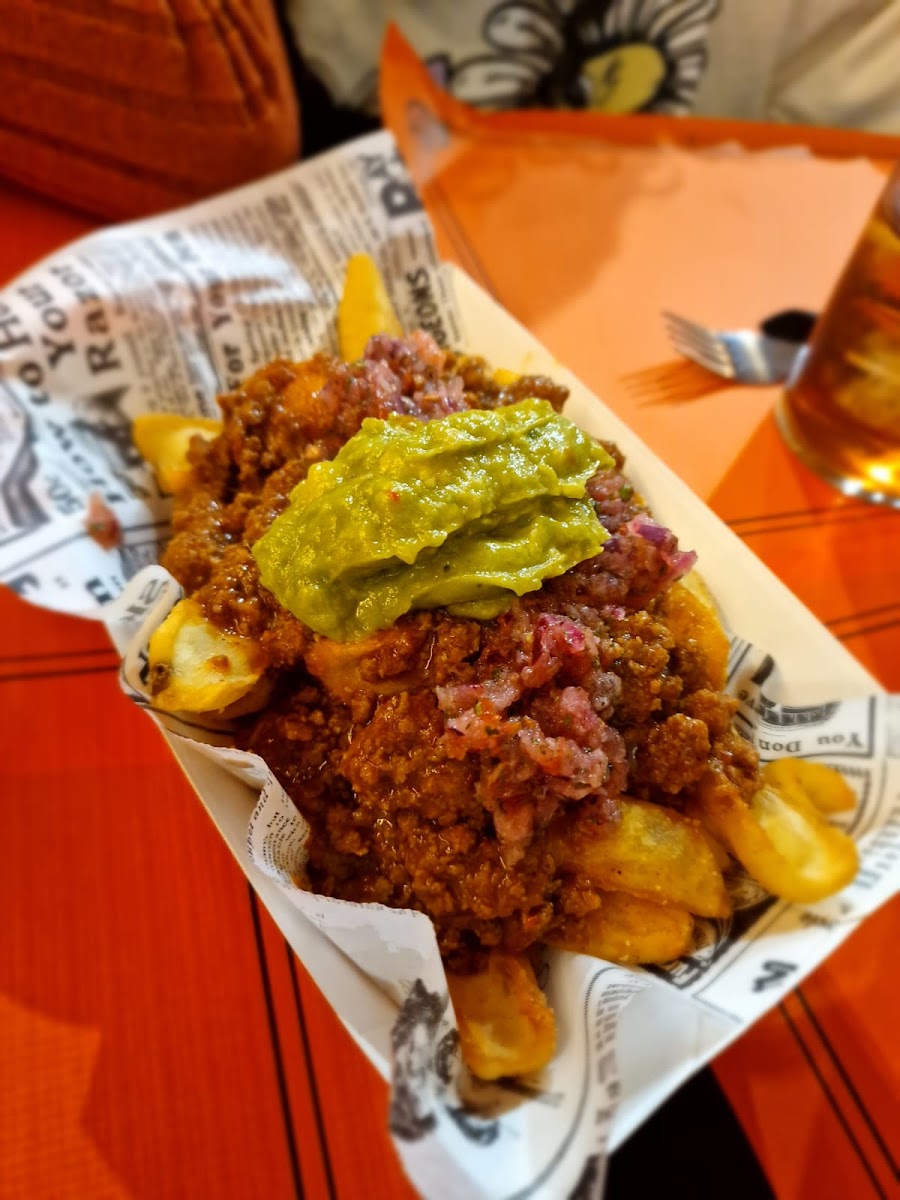Tremendus Burger Bar Photo 7