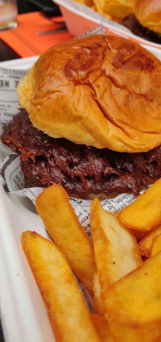 Tremendus Burger Bar Photo 8