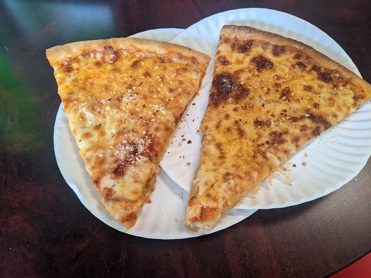 Tony's Pizzeria & Deli- Commercial Dr. Photo 3
