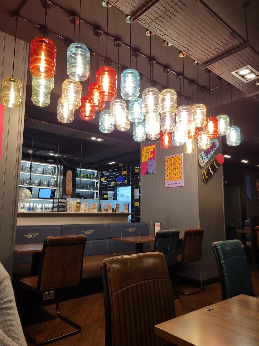 Creams Cafe Shepherd's Bush Photo 4