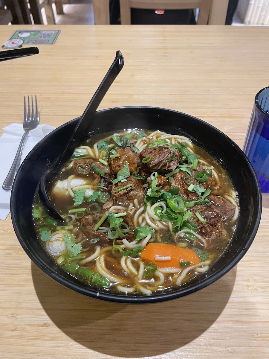 Bamboo Inn Photo 8