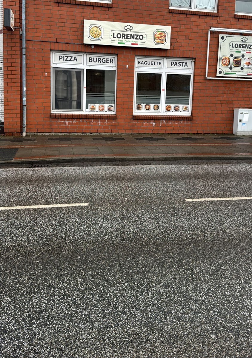 Pizzeria LORENZO Photo 4