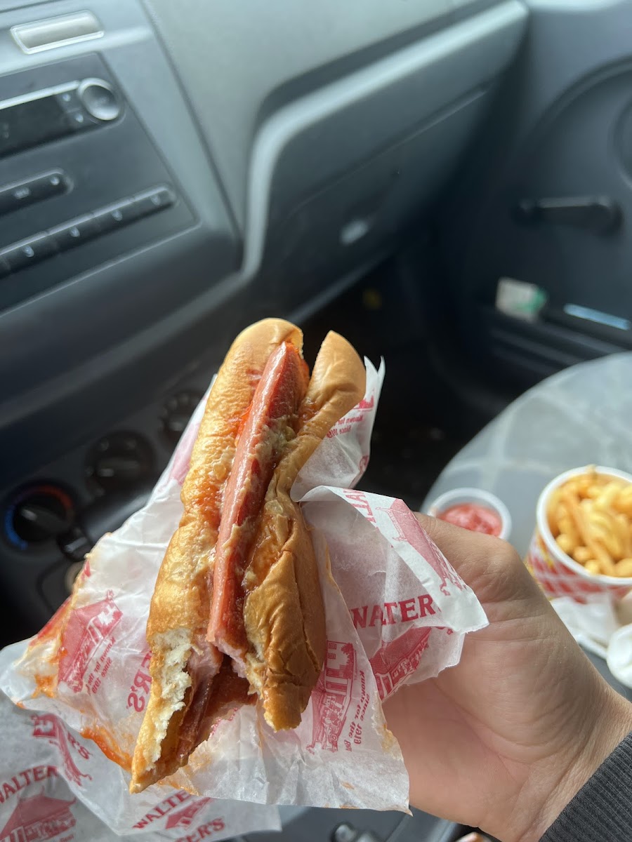 Walter's Hot Dogs - Mamaroneck Photo 5
