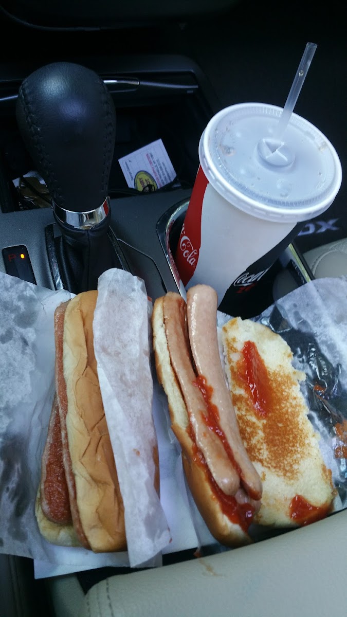 Walter's Hot Dogs - Mamaroneck Photo 8