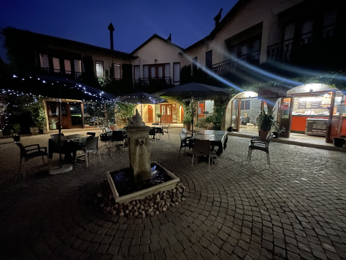 Dullstroom Pizzeria (incredibly dullicious) Photo 4
