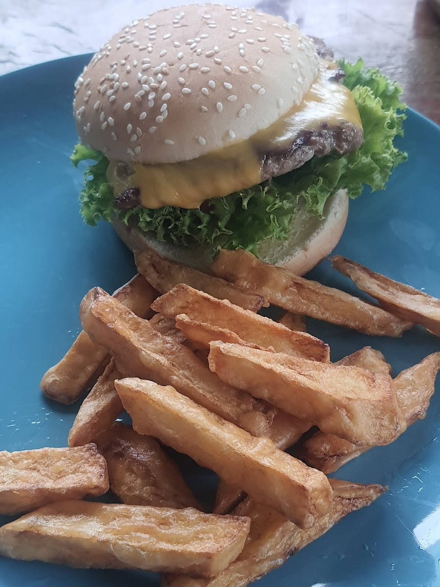Home PIZZA AND BURGERS Photo 3