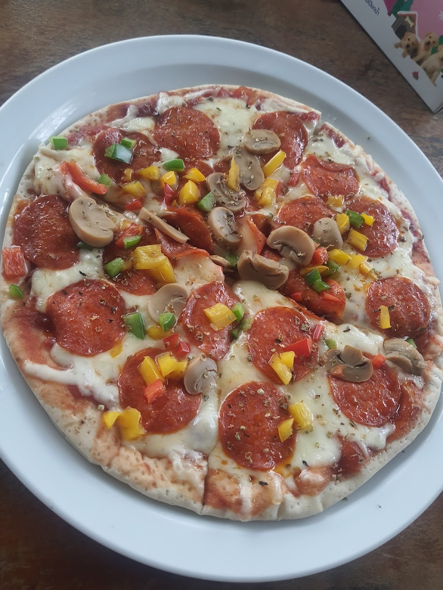 Home PIZZA AND BURGERS Photo 5