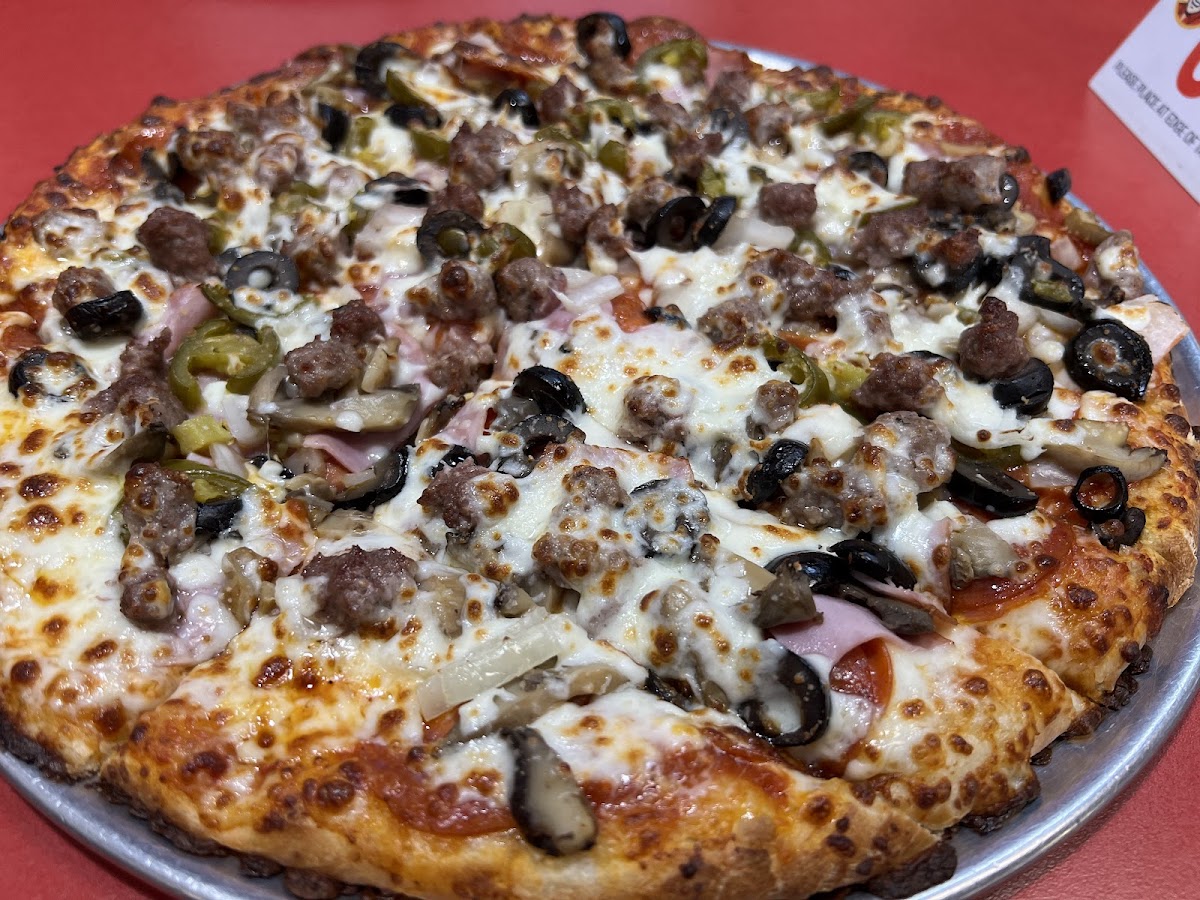 Johnny's Pizza House Photo 3