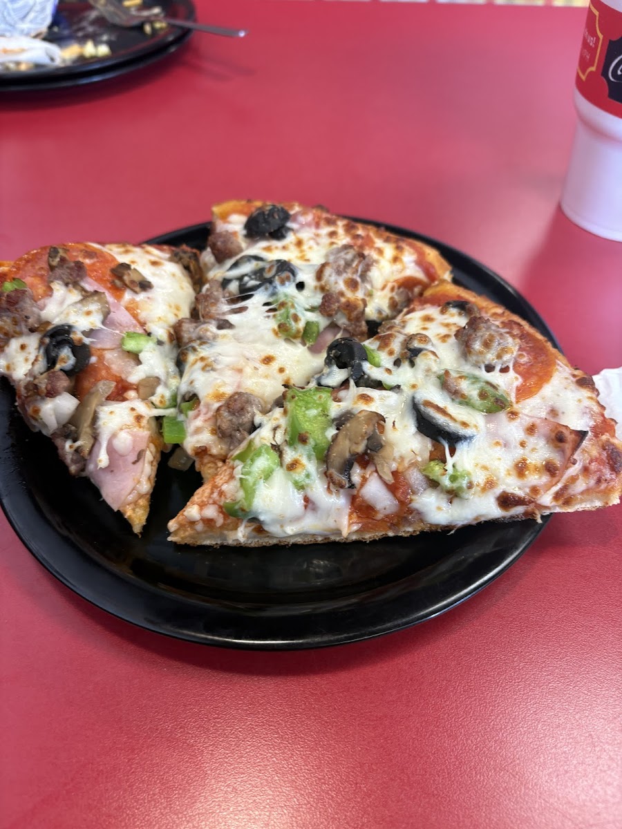 Johnny's Pizza House Photo 4