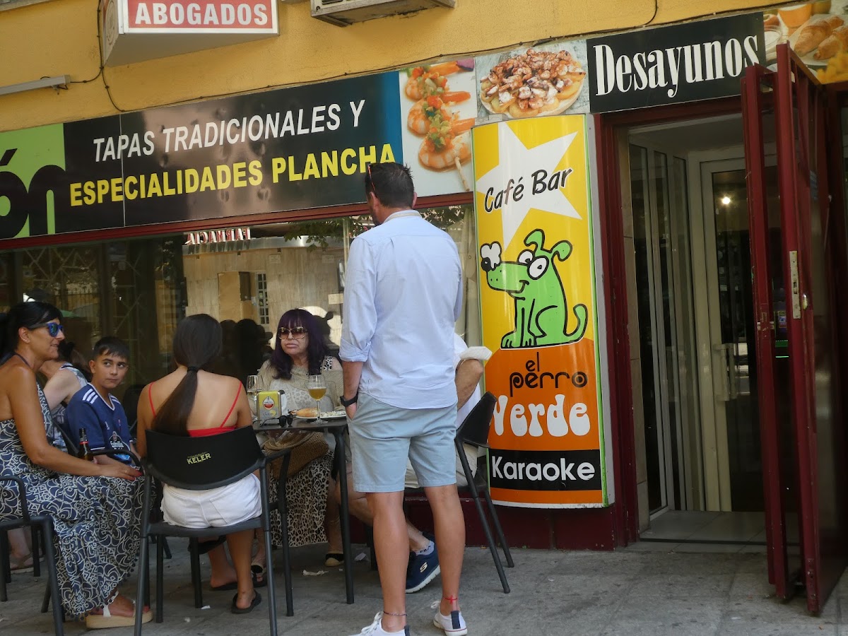 Perro Verde Cafe Photo 4