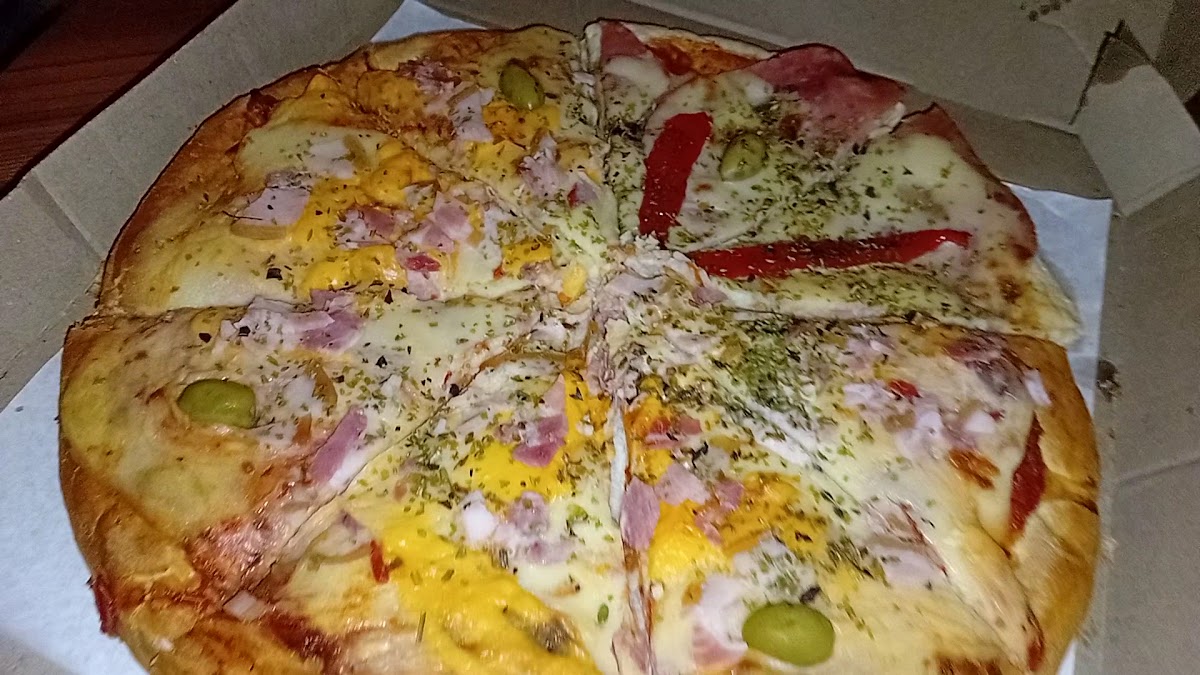 big pizza Photo 2