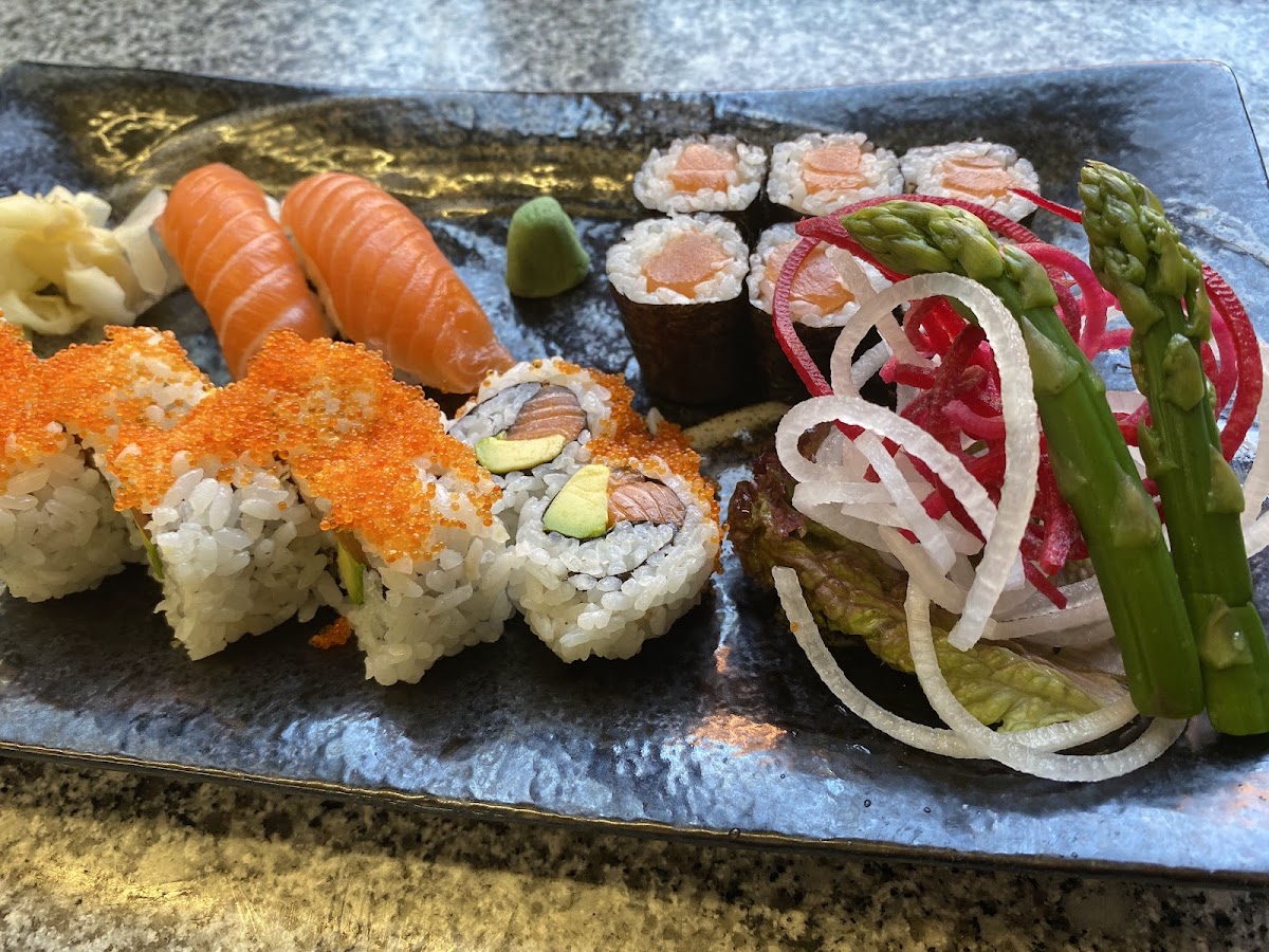 Hinoki Sushi Asia Restaurant Photo 3