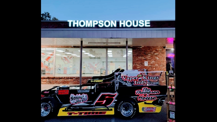 The Thompson House Photo 4
