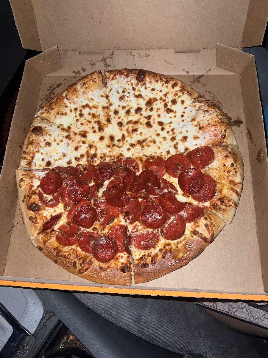 Little Caesars Pizza Photo 3