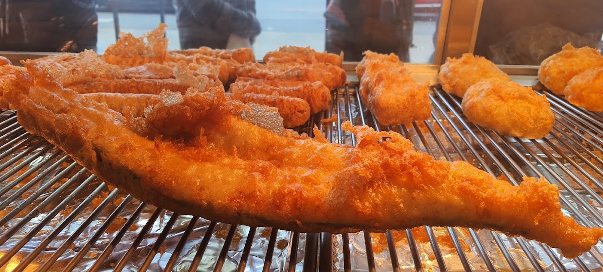 THOMPSON'S Traditional Fish & Chips Photo 7