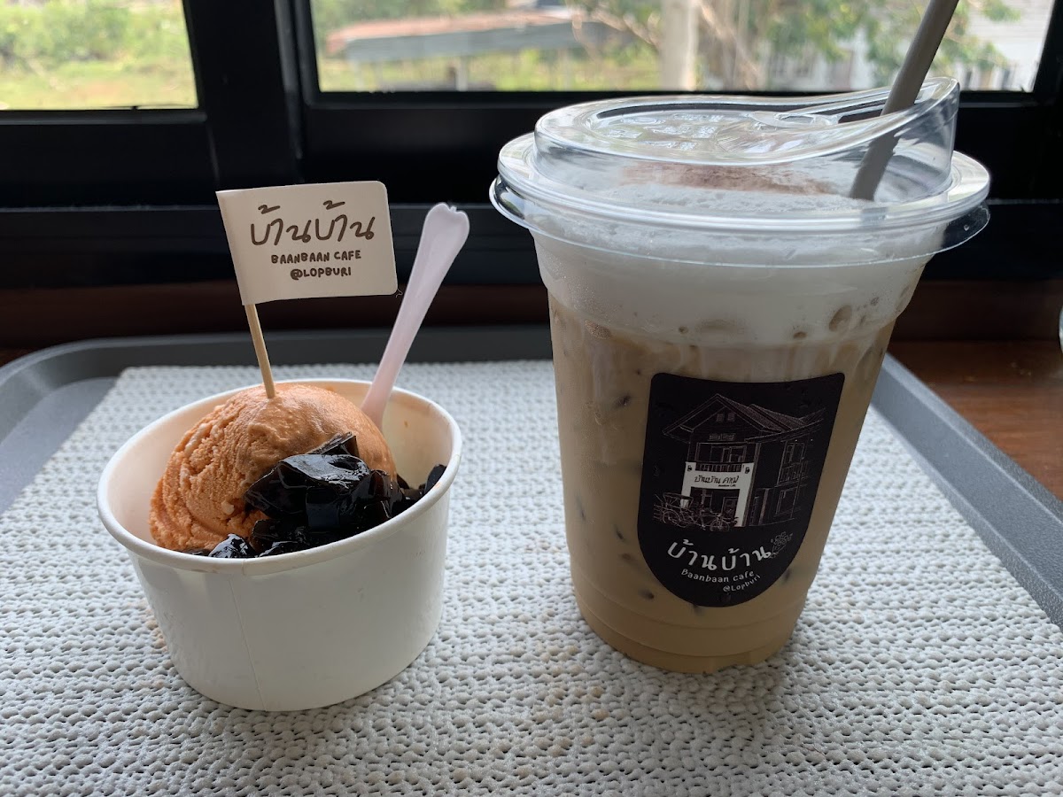 Baanbaan cafe @Lopburi Photo 8