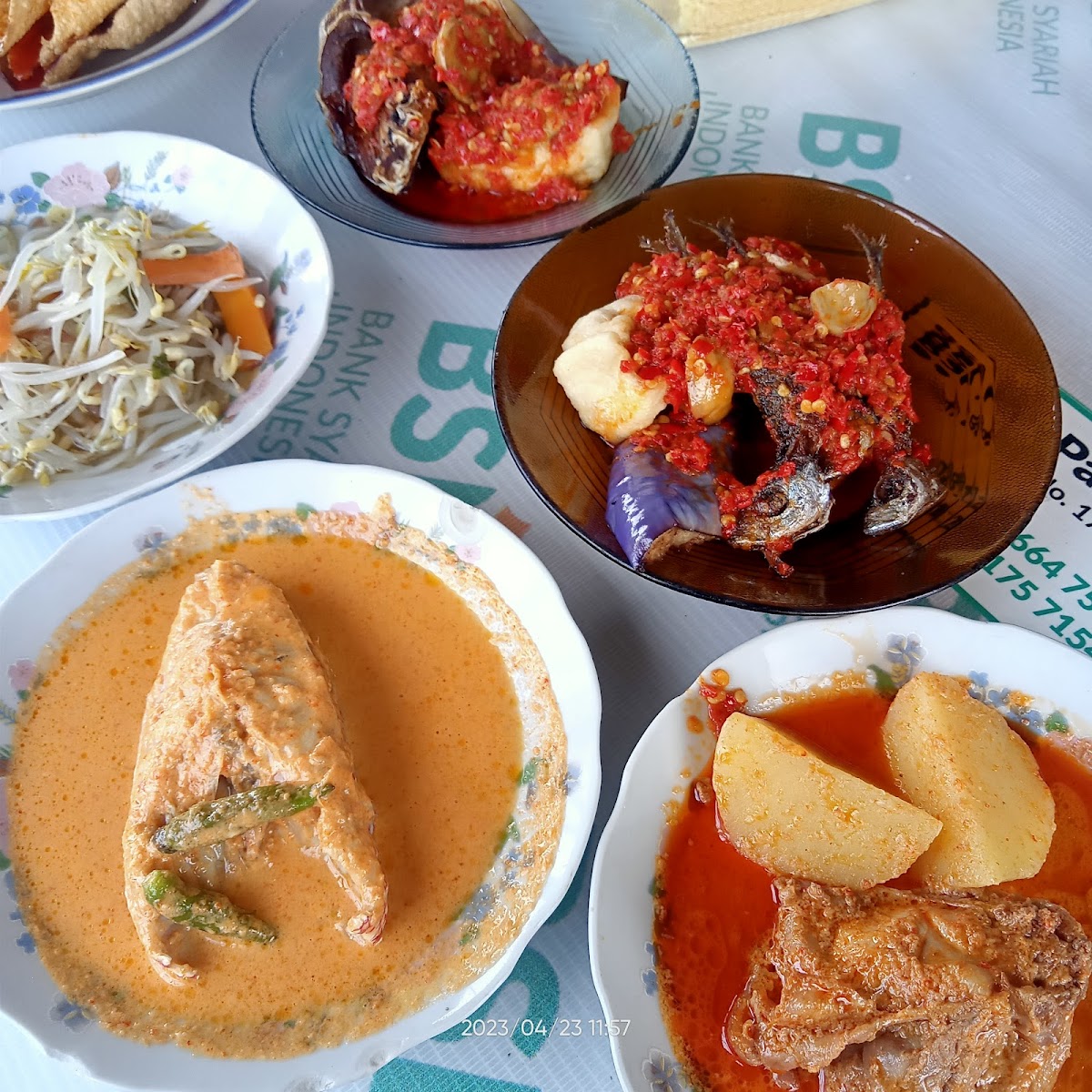 Warung Nasi Bunda Ros Photo 5