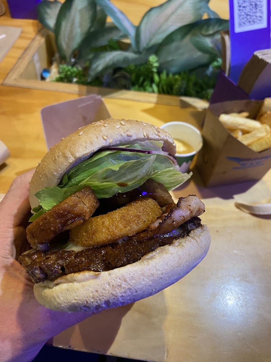 BurgerFuel New Plymouth Photo 7
