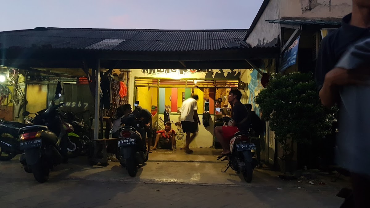 Warkop Pipel Family Photo 2