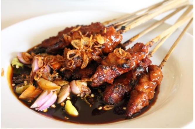 SATE POMBENSIN BATAS DEPAN SPBU BANG NEO