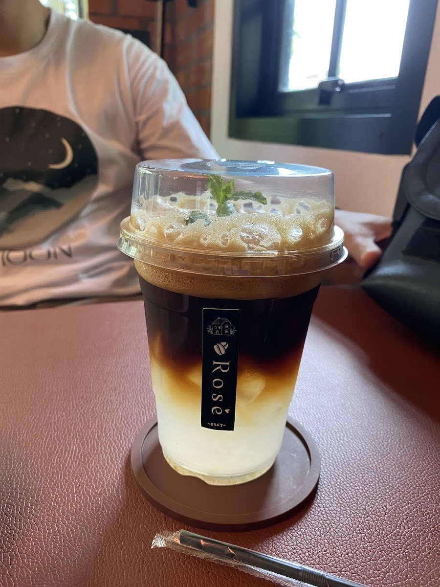 Rose Café Photo 10