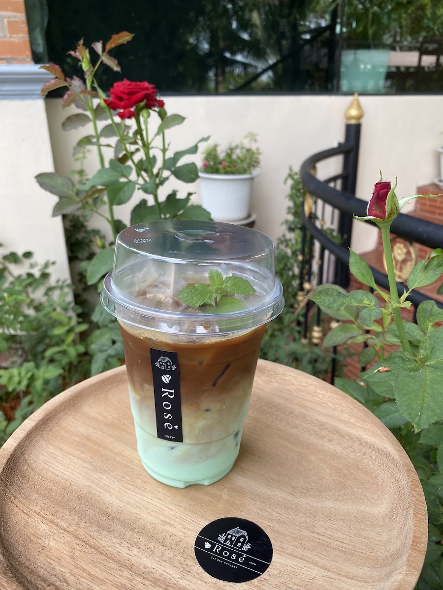 Rose Café Photo 6
