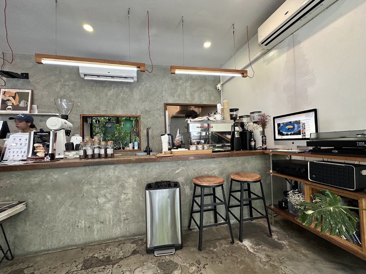 One Two Two Coffee Soi Premier 1 Photo 4