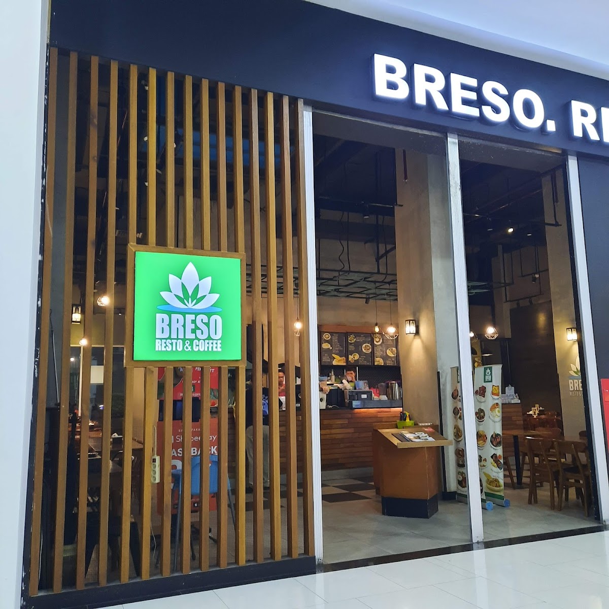 Breso Resto & Coffee - Green Pramuka Square