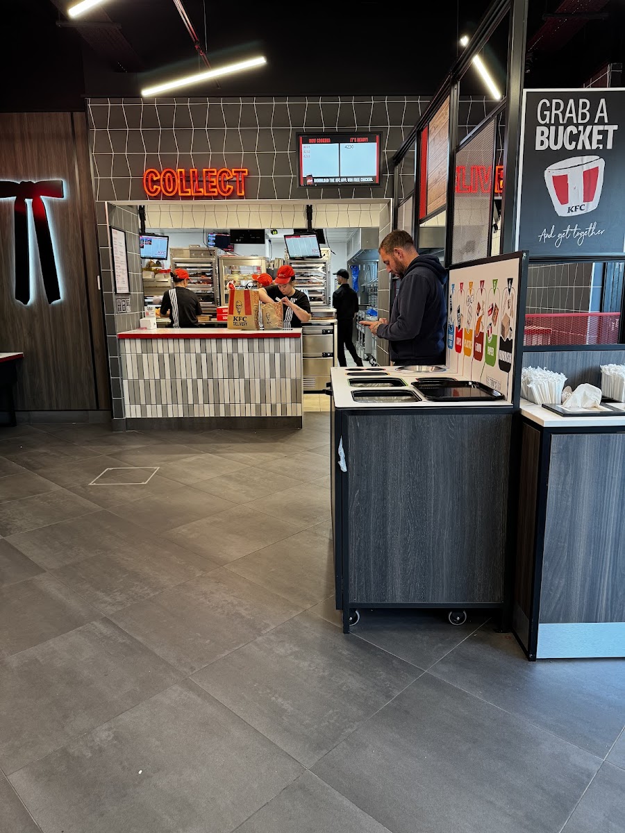 KFC Moreton Hoylake Road Photo 3