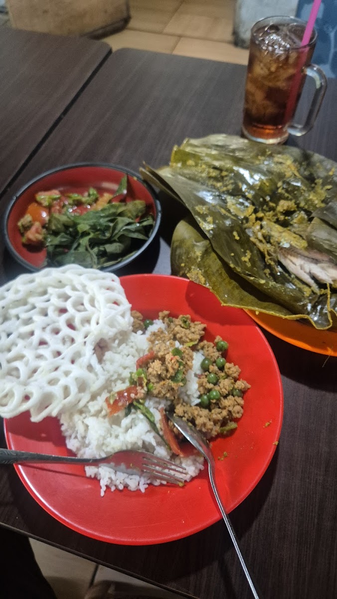 Warung Nita Pepes Ayam dan Ikan