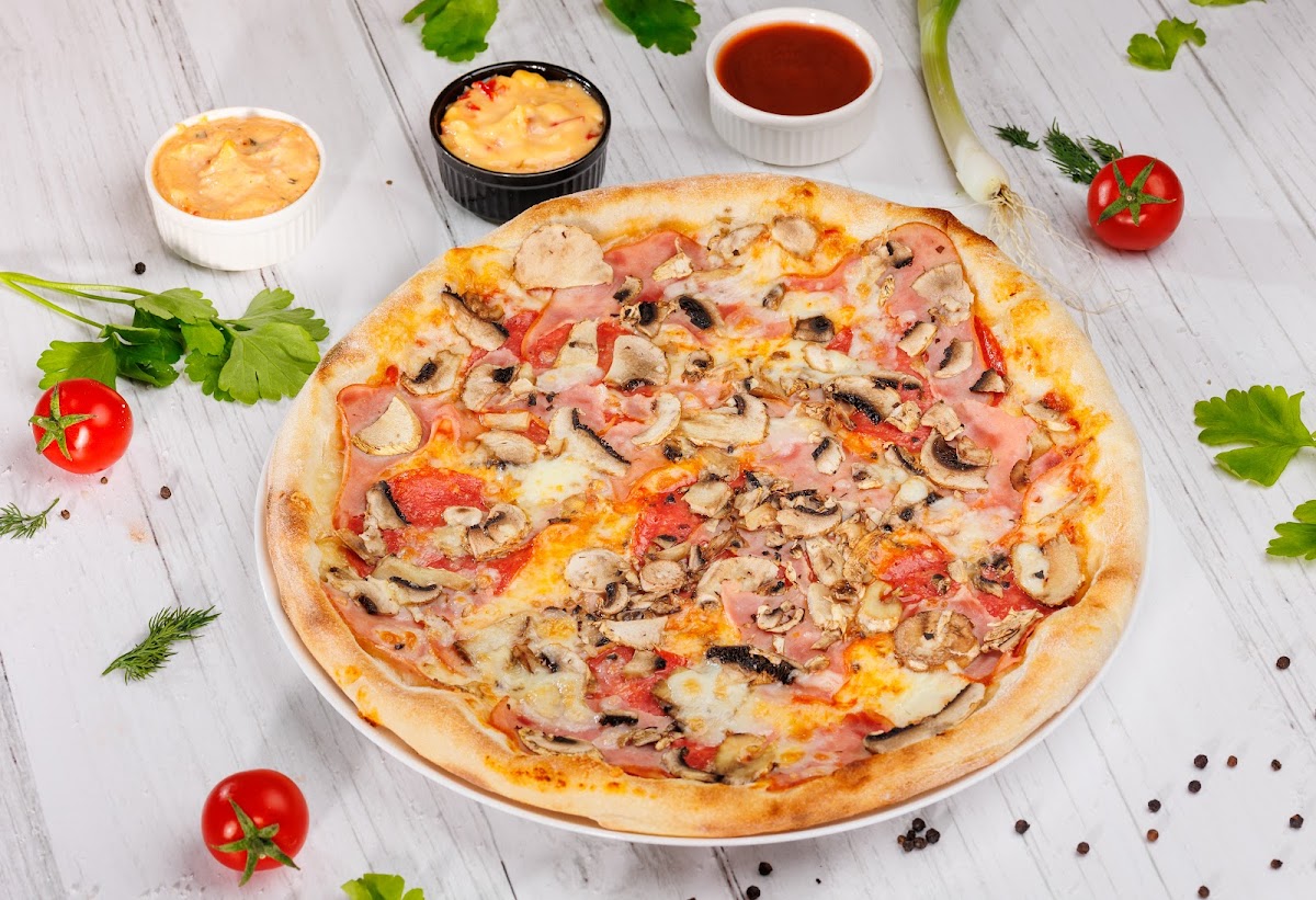 Pizza Napoleon Photo 6
