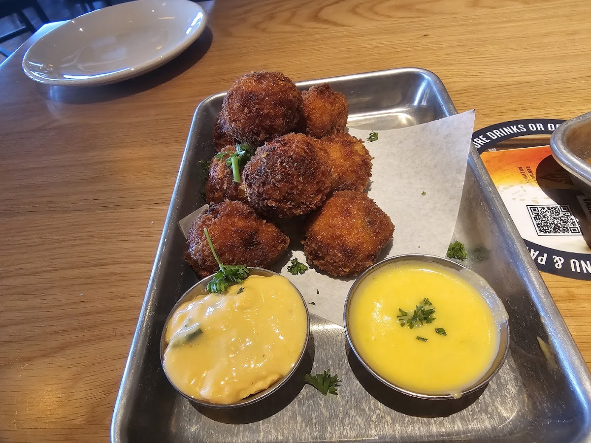 BJ's Restaurant & Brewhouse Photo 9
