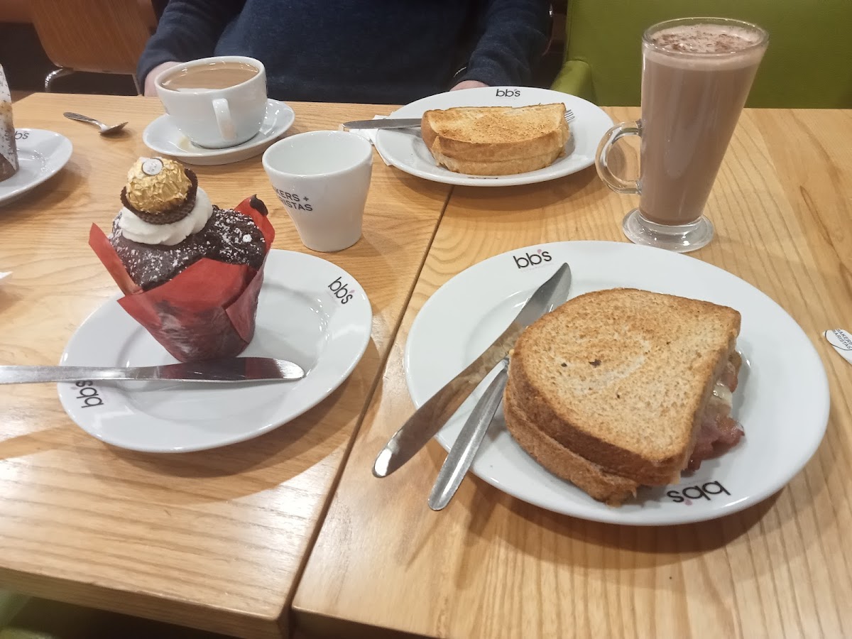 BB's Coffee & Muffins Photo 10