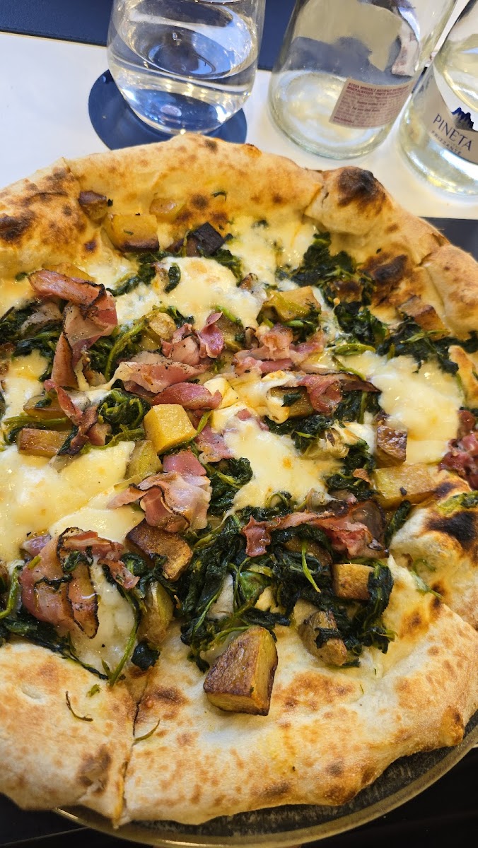 Pizzeria napoletana Biagio Photo 3