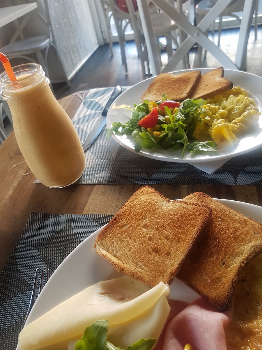 Buddy Veggy Restaurant Cafè Photo 5