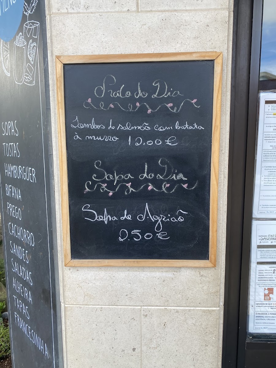 Café Paris Photo 9