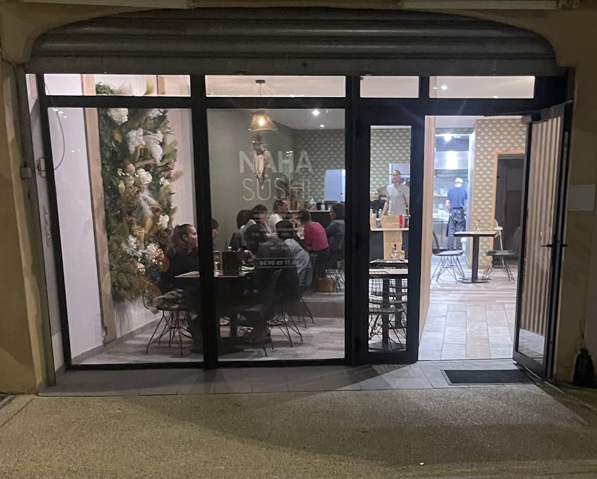 NAHA SUSHI