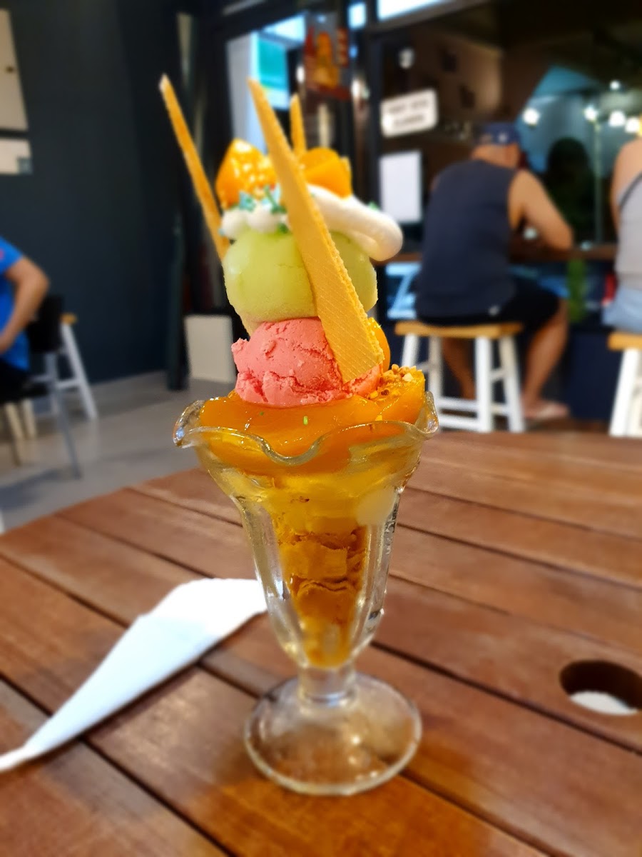 Sidewalk Ice-Cream Lounge Photo 8