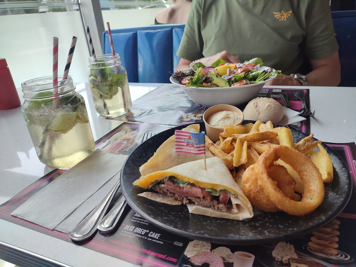 Memphis - Restaurant Diner Photo 6