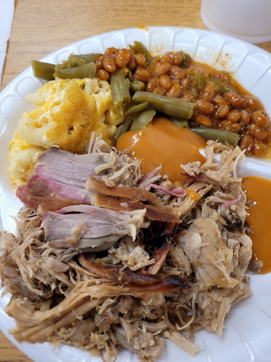 Dukes Bar-B-Que Photo 9