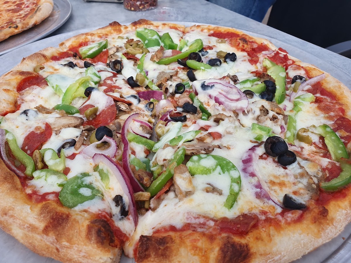 Fellini's Pizza Photo 9