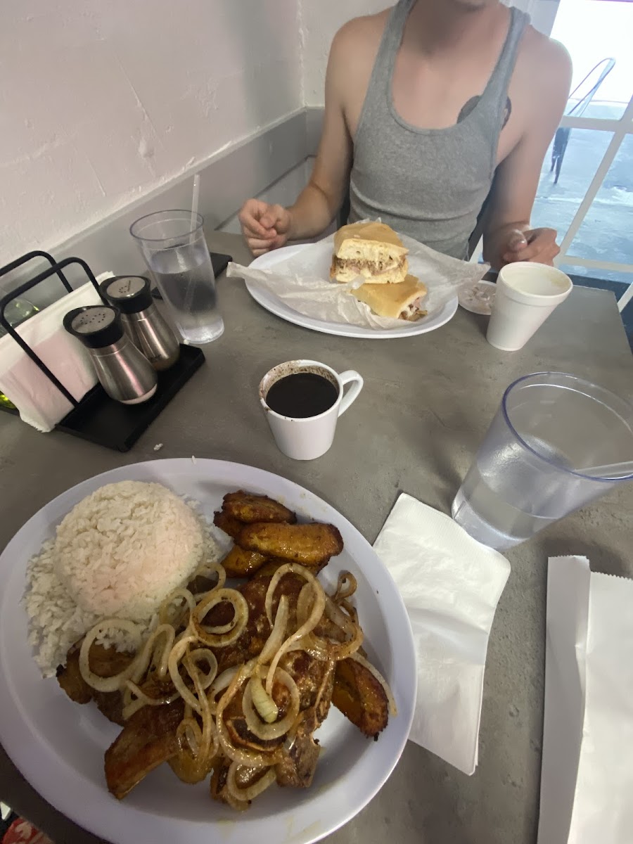 El Kiosko Latin Cafe Photo 6