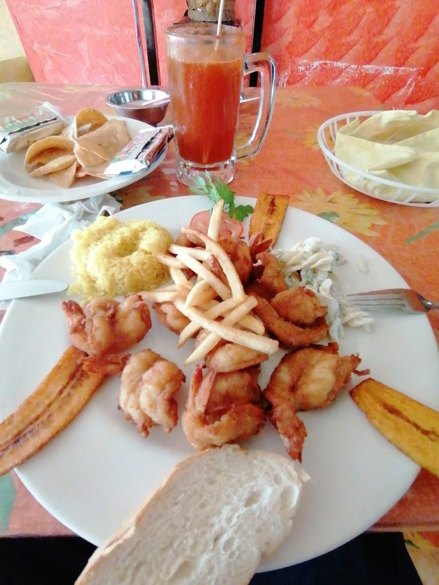 Mariscos Rulo Photo 7