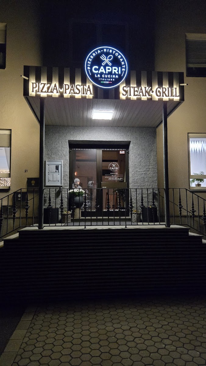 Pizzeria Capri Photo 2