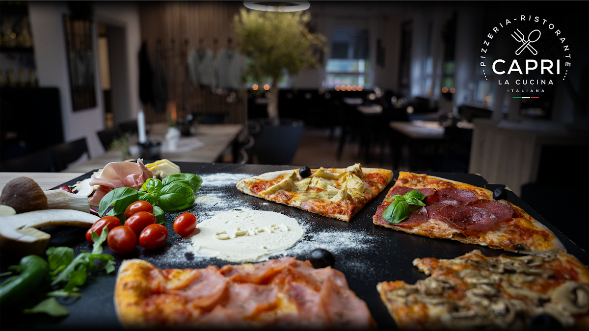 Pizzeria Capri Photo 3