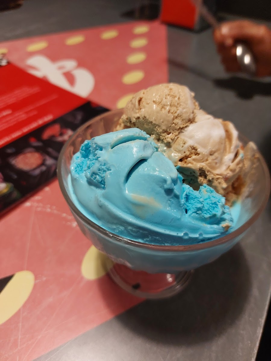 Ronnies desserts Photo 10